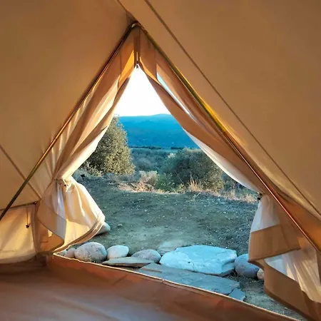 Camping Terra Del Congost - En La Naturaleza Frente Al Congost De Montrebei