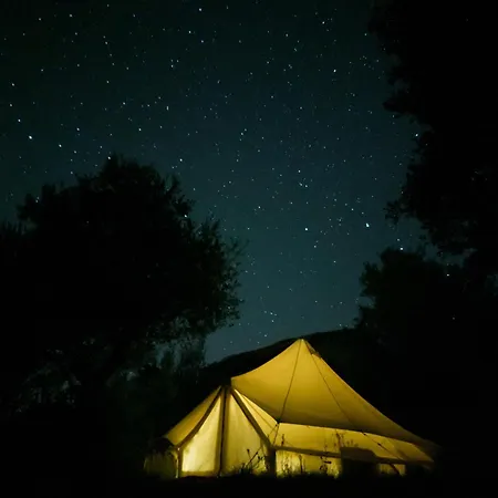 Campsite Terra Del Congost - En La Naturaleza Frente Al Congost De Montrebei *